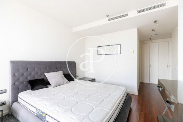 3 bedroom luxury penthouse for rent in Barcelona, Catalonia - Photo 1