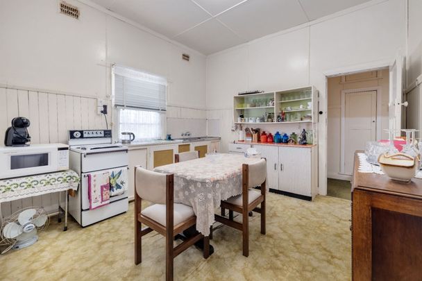 2 Bed, 1 Bath in Gladstone - 6 Month Lease Only - Photo 1