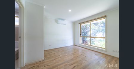 Ticks all the boxes !! - Photo 3