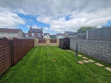 Tyn Y Bonau Road, Pontardulais, SA4 8RY, Swansea - Photo 5