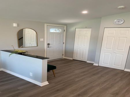 For Lease - 876 Antonio Street, Pickering, Ontario - Photo 2