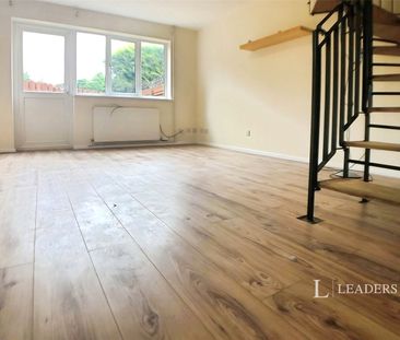 2 bedroom house to rent Somerville, Werrington, PE4 - Photo 1