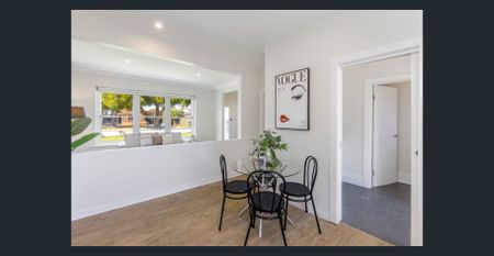 Spacious 3-Bedroom Home with Parking in Plympton Park - Photo 3