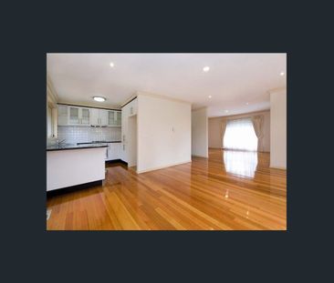 Modern Townhouse in the Heart of Mulgrave - Photo 4