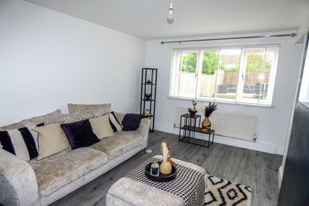 2 bed house to rent in Shaw Avenue, South Shields, NE34 - Photo 3