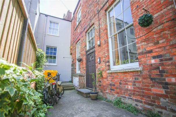 Malden Road, - Photo 1
