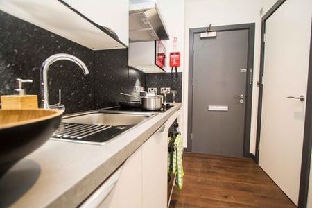 1 bedroom flat to rent - Photo 2