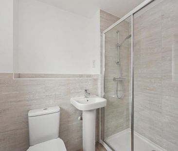 3 bedroom semi-detached house to rent - Photo 3