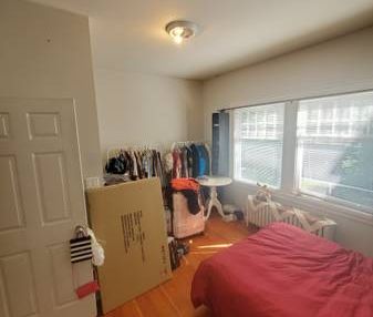 One Bedroom Apartment - Photo 2