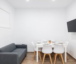 Lovely&nbsp;room in Calle Valencia, the centre of Barcelona - Photo 5