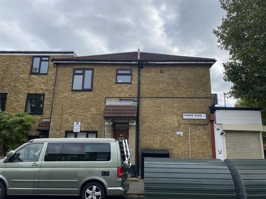 1 bedroom flat to rent - Photo 1
