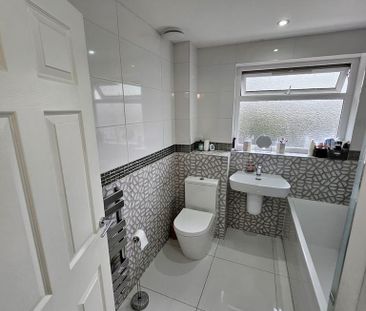 3 bedroom semi-detached house to rent - Photo 4