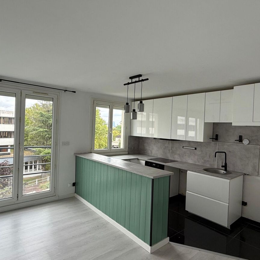 2 PIECES - CHATOU, - Photo 1