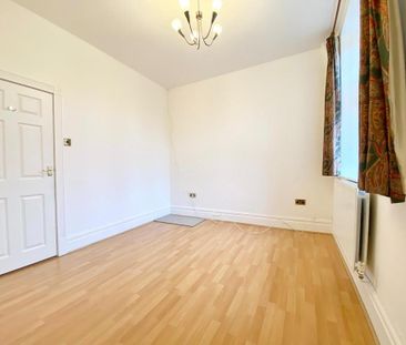 3 bedroom apartment to rent - Photo 4