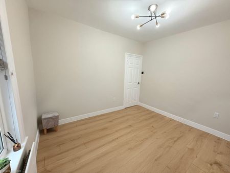 2 Bed Flat, Ulverscroft Road, SE22 - Photo 2