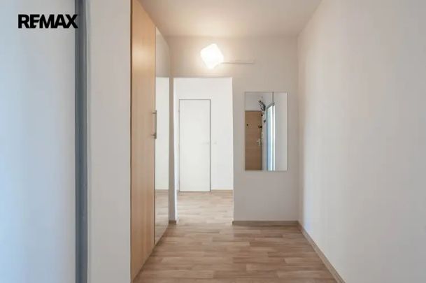 Pronájem bytu 3+1 s balkonem a sklepem, Brno-Bohunice - Photo 1