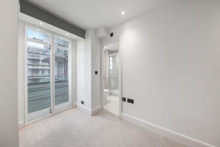 3 bedroom flat in Gloucester Place - Photo 3