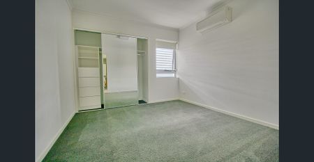 Next to Indooroopilly Shopping Centre - Photo 4