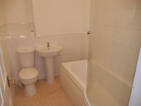 2 bedroom terraced house to rent - Photo 5