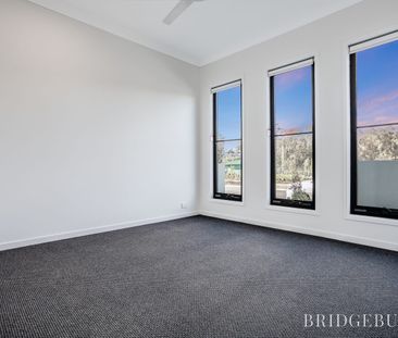 Modern Family Living in the Heart of North Harbour Estate - Photo 3