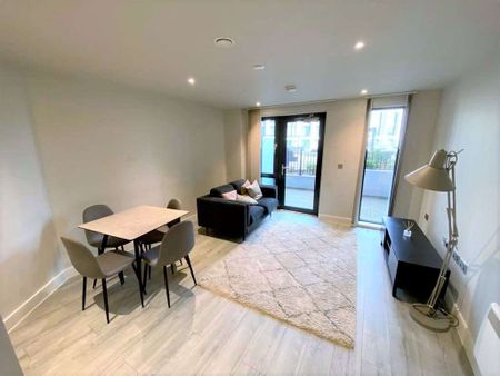 Furnished Two Bedroom Apartment with a private Terrace located on the third floor of the stunning St Martin's Place development . - Photo 5