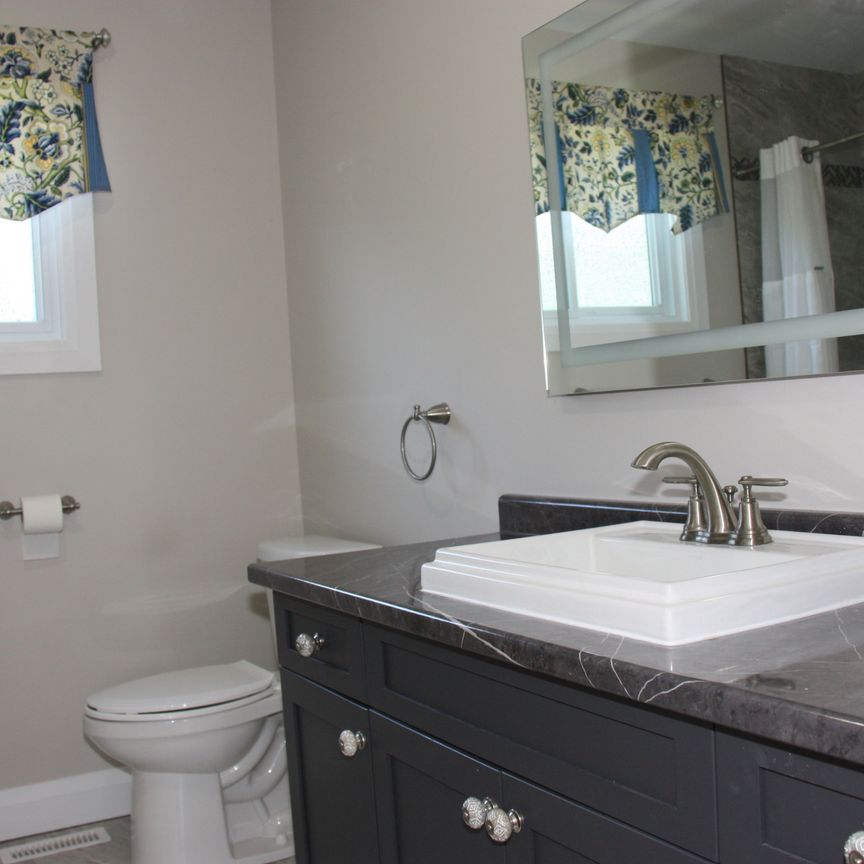 For Lease - 1042 Goshen Road, Innisfil, Ontario - Photo 1