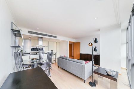 1 bedroom apartment to let in West India Quay, E14 - Photo 4