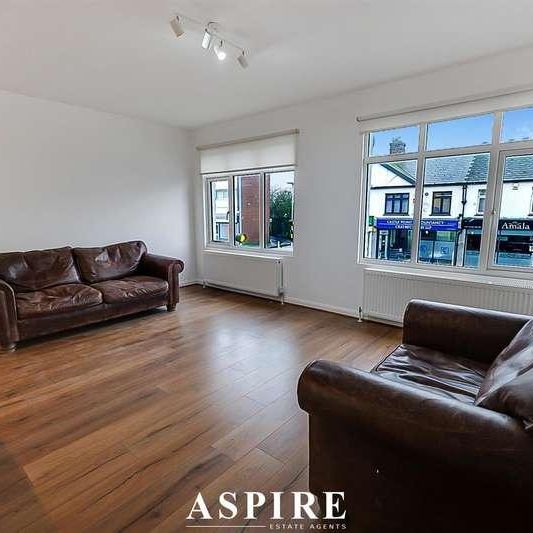 High Road, Benfleet, SS7 - Photo 1