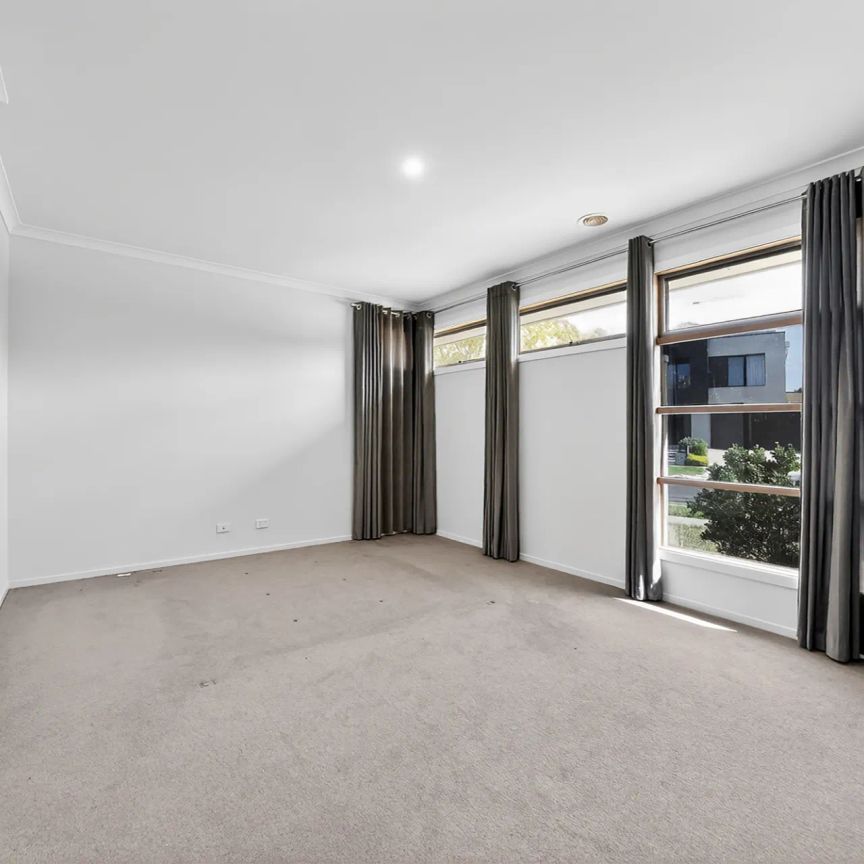 NORTH FACING FAMILY HOME - Photo 1