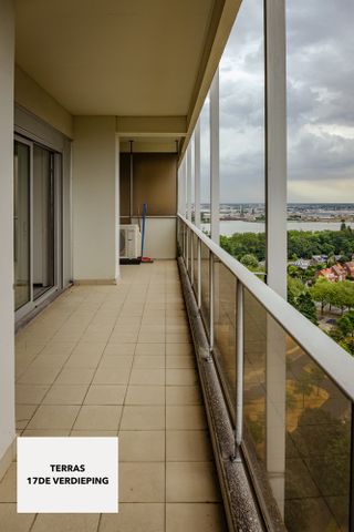 Uniek appartement op 17de V met 3 SLPK - Photo 2