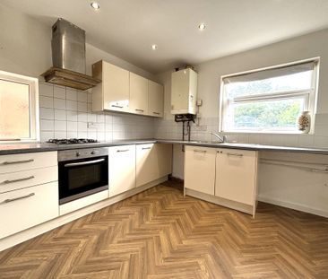 3 bedroom semi-detached house to rent - Photo 4