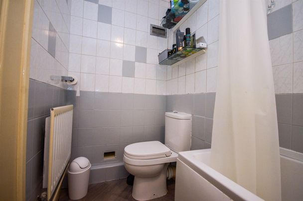 2 bed flat to rent in Rydal Road, Gosforth, NE3 - Photo 1