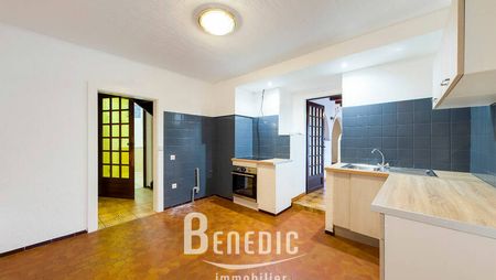 A LOUER SUR SAINT AVOLD MAISON F5 CUISINE ÉQUIPÉE TERRASSE GARAGE PLACE DE PARKING ET CAVE - Photo 4