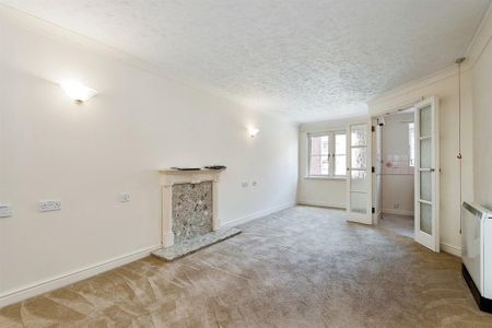 1 bedroom retirement property to rent - Photo 2