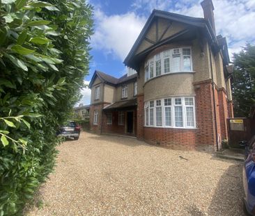 Midanbury Lane, Southampton - Photo 2