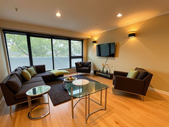 3 Bed Flat, Gainsborough Court, SE21 - Photo 1