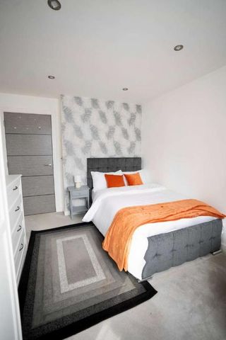 Stunning Top Floor Bed In Olivia House, Oxford Road, Luton, LU1 - Photo 4