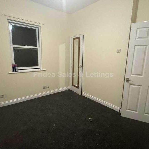 Broadgate, Lincoln, LN2 - Photo 1