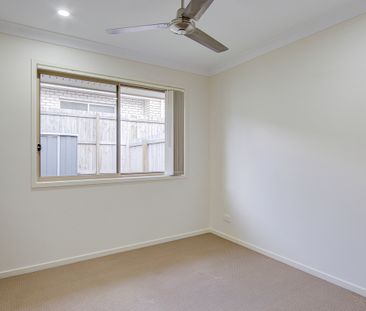 Comfortable Modern Home in Pimpama! - Photo 1