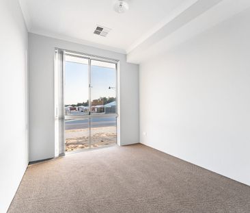 42A Espirit Way, Baldivis, WA 6171 - Photo 2