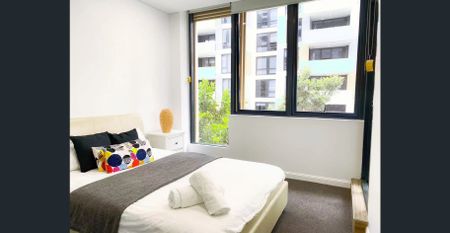 FULL furnished brand new luxury 3 bedrooms near UNSW and Eastgardens shopping mall - Photo 3