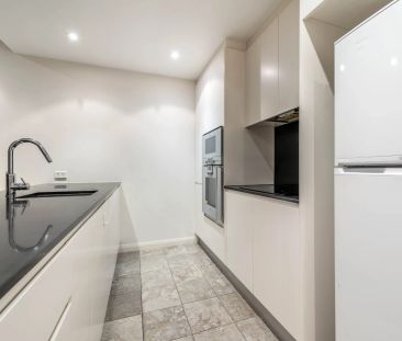 Fully Furnished 1 Bedroom Apartment - Photo 6