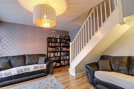 2 bedroom end of terrace house to rent - Photo 5