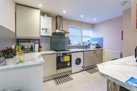 2 bedroom flat to rent - Photo 5