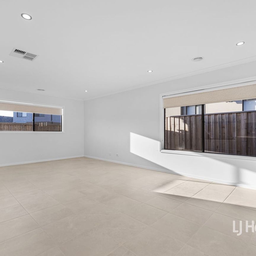 Modern Family Home in a Growing Rockbank Community! APPLICATIONS NOW OPEN - Photo 1