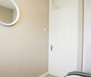 Phibsborough Road, Dublin - Photo 2