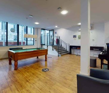 Two Bed Apartment - Photo 3