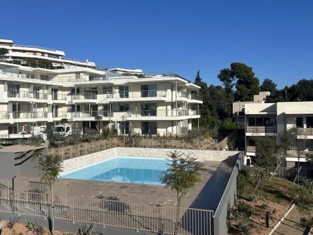 Location Appartement 1 pièces 25 m2 à Villeneuve-Loubet - Photo 3