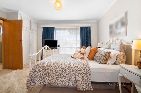 34 Lake Street, Wendouree - Photo 3