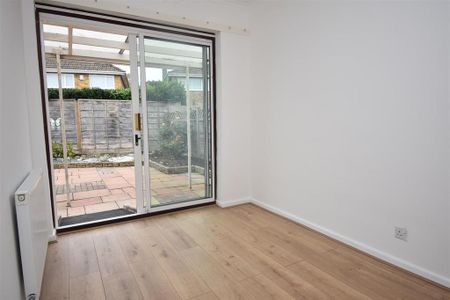 2 bedroom detached bungalow to rent - Photo 4